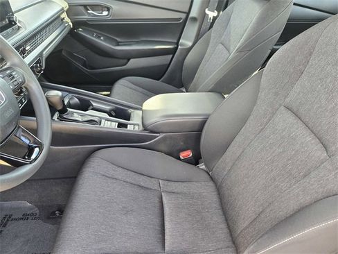Used 2023 Honda Accord EX image 12