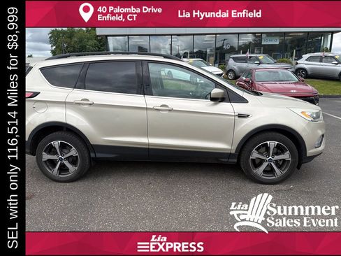 Used 2018 Ford Escape SEL AWD/4WD image 2