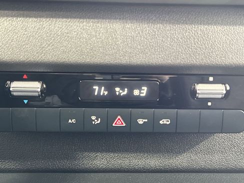 Used 2022 Mercedes-Benz Sprinter 144 Cargo image 18