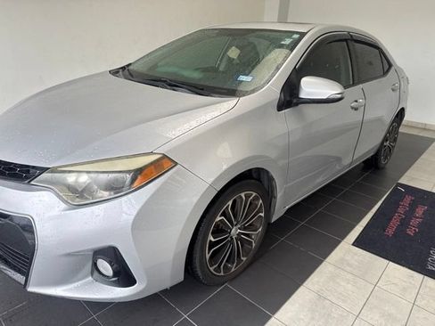 Used 2014 Toyota Corolla S FWD image 3