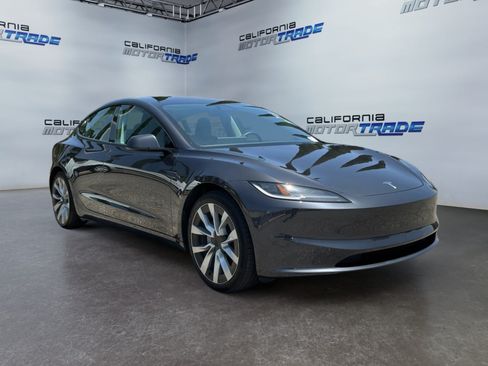Used 2024 Tesla Model 3 Standard Range RWD image 3