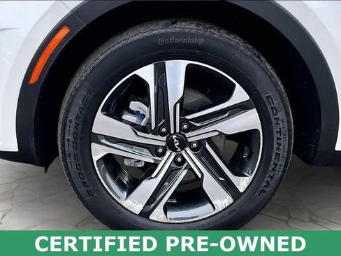 Certified 2022 Kia Sorento SX w/ Panoramic Sunroof Package image 8