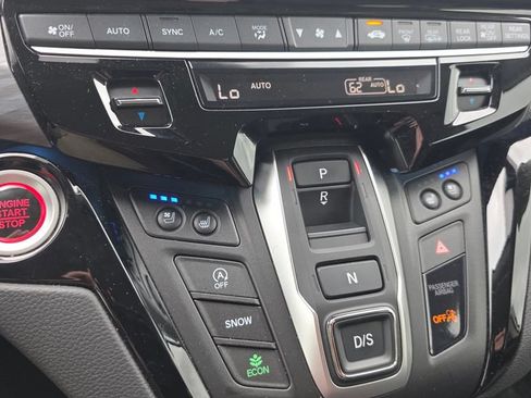 Used 2025 Honda Odyssey Elite image 19