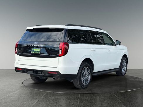 Used 2025 Ford Expedition Active AWD/4WD image 9