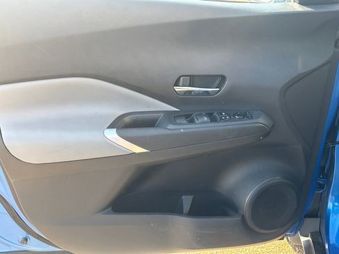 Used 2021 Nissan Kicks SR w/ SR Premium Package image 5