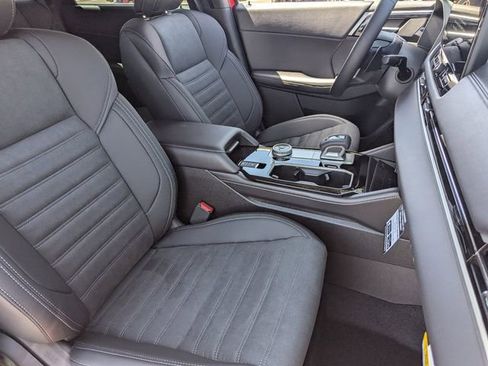 New 2026 Mitsubishi Outlander SE FWD image 6