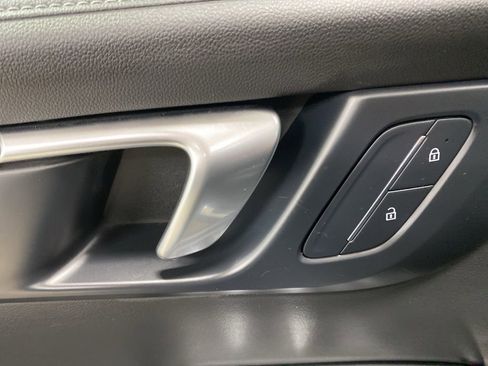 Certified 2025 Buick Enclave Sport Touring image 28