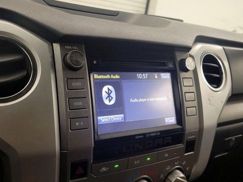 Used 2017 Toyota Tundra SR5 image 3