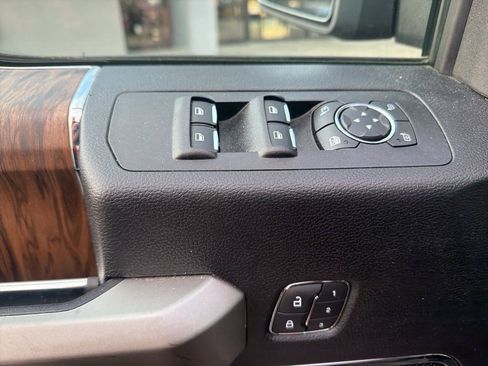 Used 2019 Ford F150 Lariat w/ Equipment Group 502A Luxury image 16