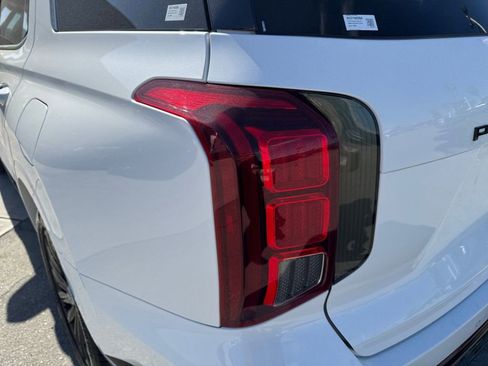 Used 2024 Hyundai Palisade Calligraphy image 35