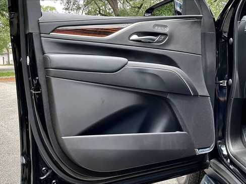 Used 2023 Cadillac Escalade Premium Luxury w/ LPO, Floor Liner Package AWD/4WD image 17