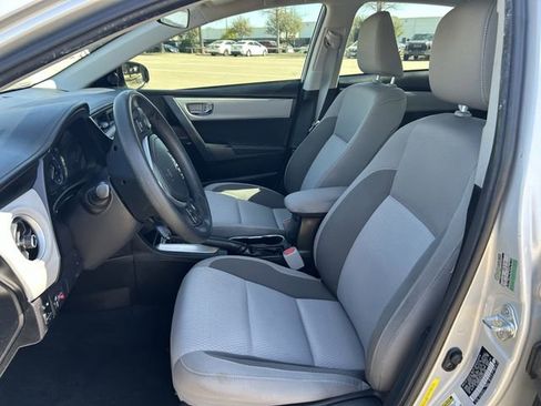 Used 2019 Toyota Corolla LE image 26