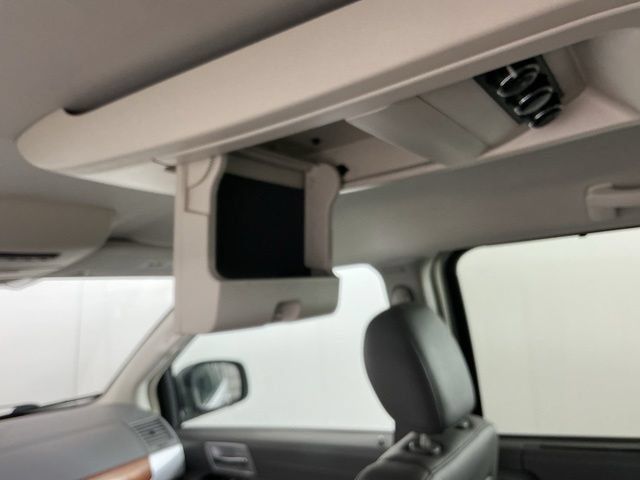 Used 2008 Chrysler Town & Country Touring FWD image 26