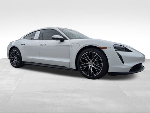 Used 2022 Porsche Taycan image 1