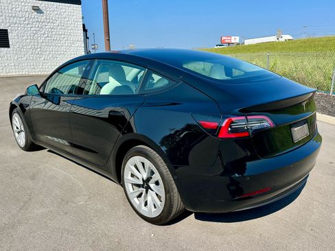 Used 2021 Tesla Model 3 Standard Range Plus RWD image 7