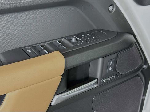 New 2025 Land Rover Defender 130 V8 image 19
