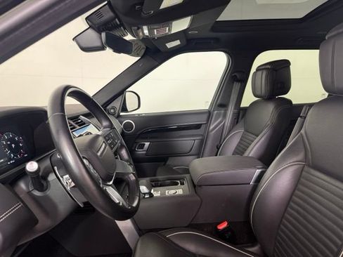 Used 2023 Land Rover Discovery HSE R-Dynamic AWD/4WD image 5