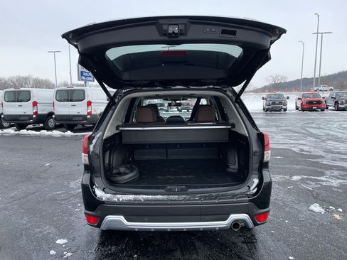 Used 2022 Subaru Forester Touring w/ Popular Package #2 image 5