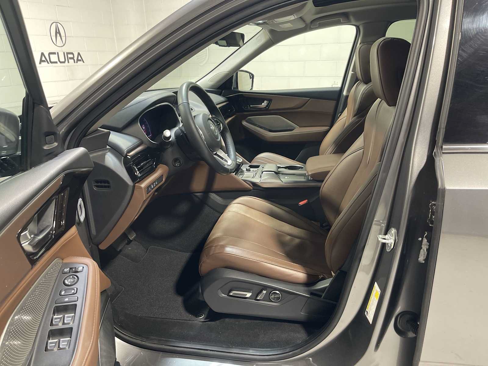 Certified 2024 Acura MDX w/ Technology Package AWD/4WD image 2
