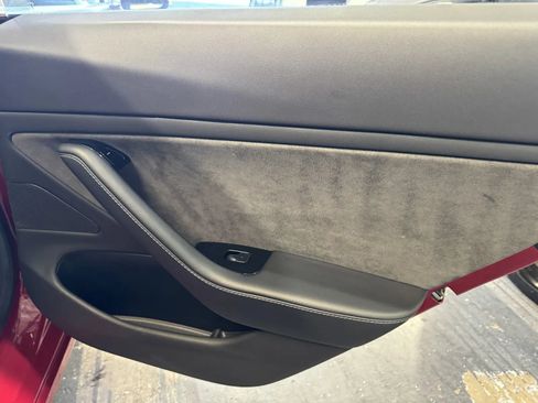 Used 2018 Tesla Model 3 Long Range RWD image 9