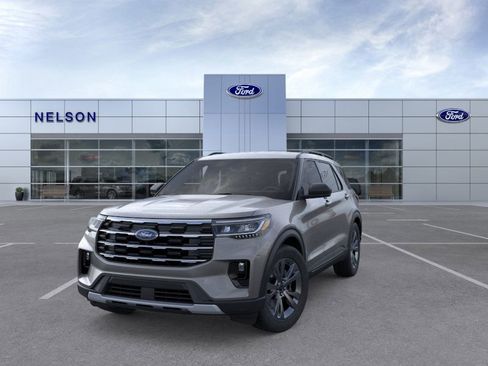 New 2026 Ford Explorer Active w/ Active Comfort Package image 2