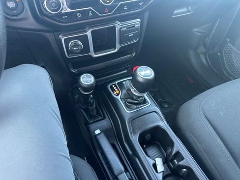 Used 2023 Jeep Wrangler Sport AWD/4WD image 32