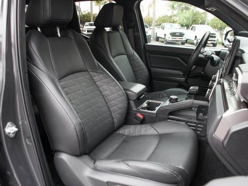 Used 2024 Toyota Tacoma TRD Sport image 41