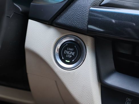 Used 2020 Cadillac CT4 Premium Luxury AWD/4WD image 19