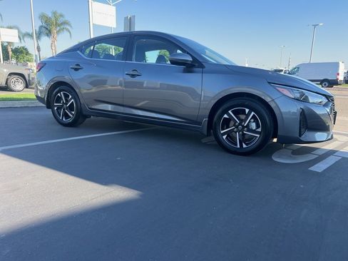 Used 2025 Nissan Sentra SV image 7