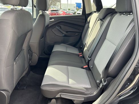 Used 2017 Ford Escape SE image 22