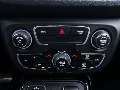 Used 2019 Jeep Compass Limited image 24