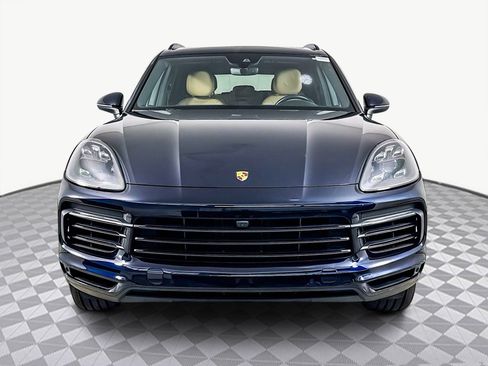 Used 2020 Porsche Cayenne image 2