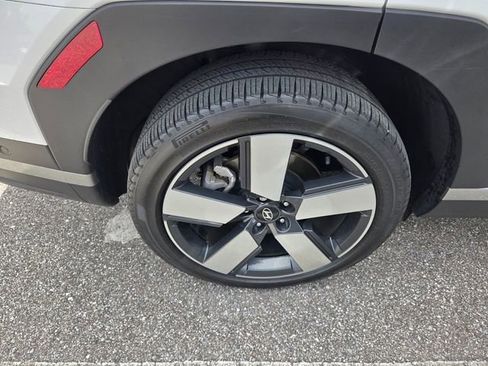 Used 2025 Hyundai Santa Fe Limited AWD/4WD image 6