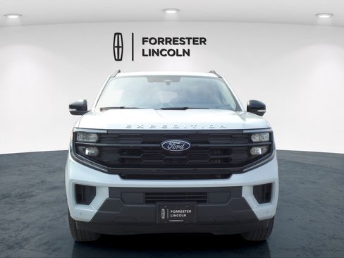 Used 2025 Ford Expedition Max Active AWD/4WD image 8
