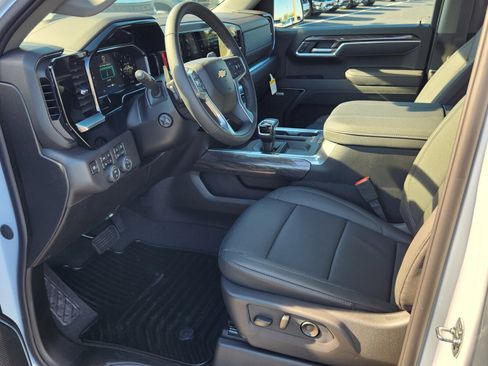New 2026 Chevrolet Silverado 1500 LTZ w/ LTZ Premium Package image 7