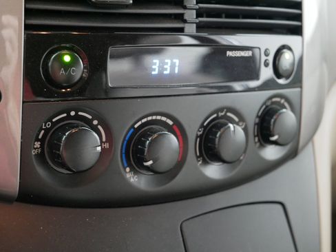 Used 2006 Toyota Sienna LE FWD image 23