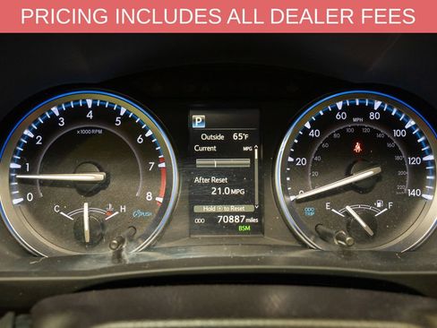 Used 2019 Toyota Highlander XLE FWD image 21
