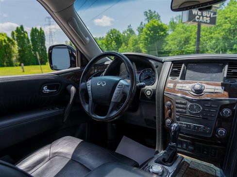 Used 2017 INFINITI QX80 4WD w/ Driver Assistance Package image 28