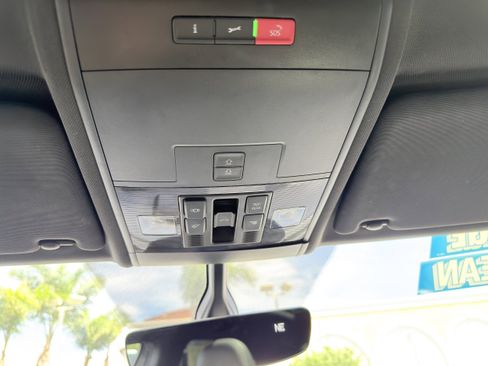 Used 2021 Volkswagen Atlas Cross Sport SE w/ Panoramic Sunroof Package FWD image 35