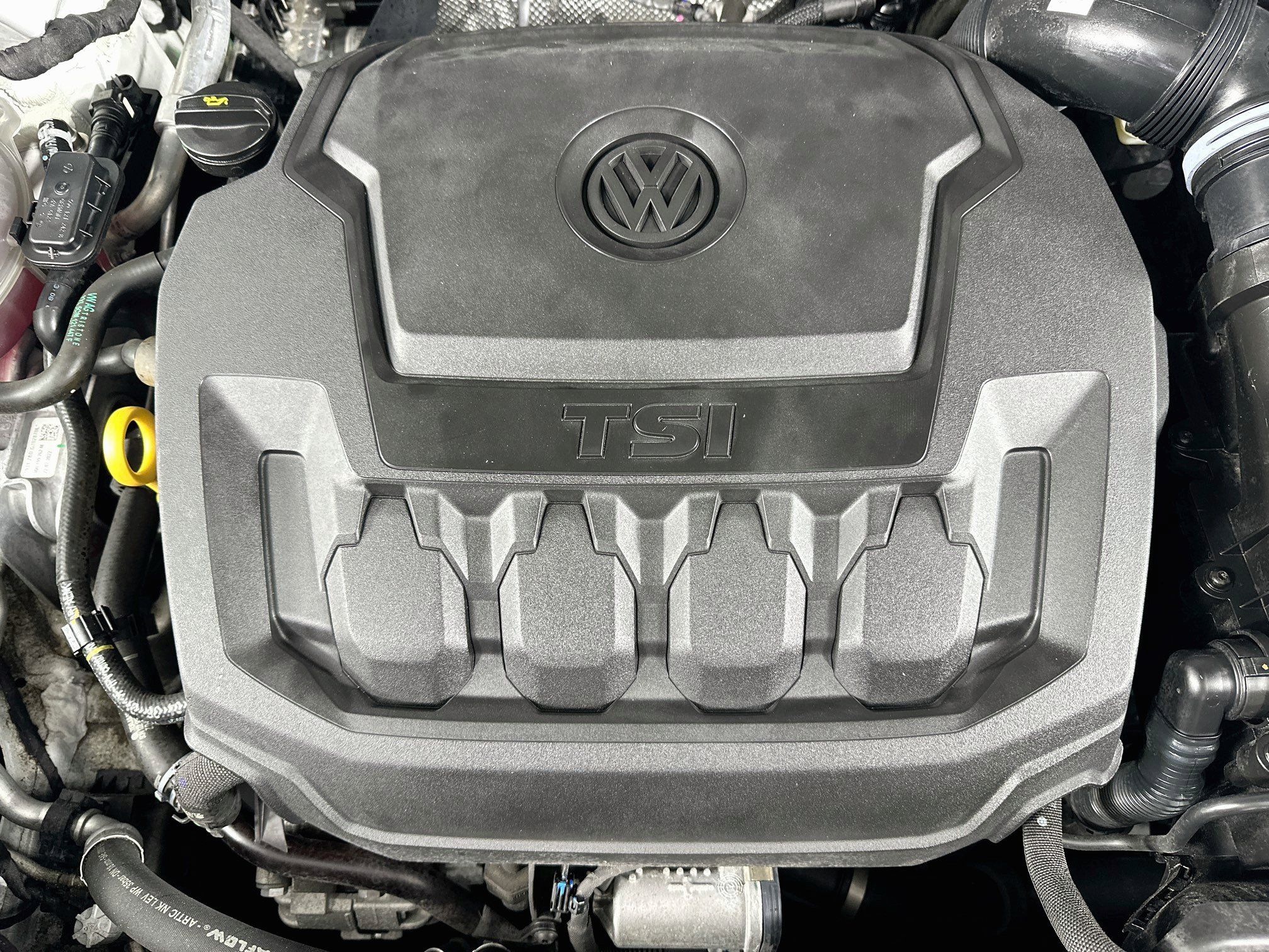Used 2022 Volkswagen Tiguan SEL R-Line AWD/4WD image 31