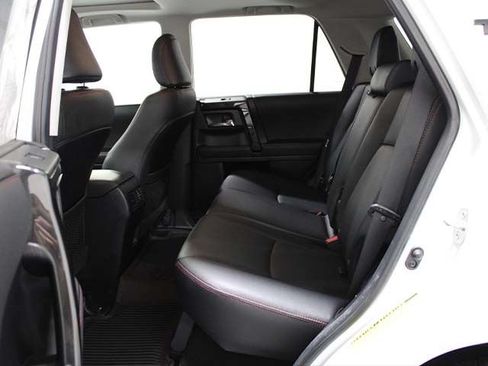 Certified 2024 Toyota 4Runner TRD Off-Road Premium w/ Moonroof Package AWD/4WD image 17