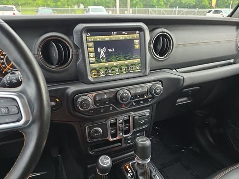 Used 2021 Jeep Wrangler Unlimited Sahara AWD/4WD image 23