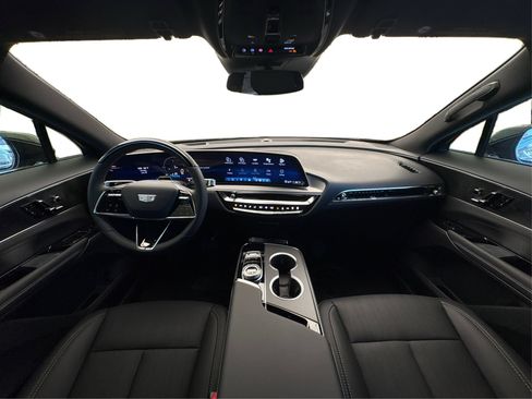 New 2026 Cadillac Lyriq Luxury RWD image 21