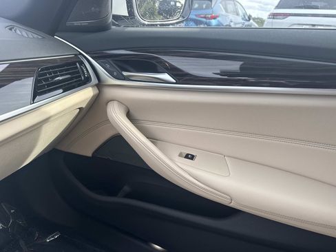 Certified 2023 BMW 540i w/ Premium Package image 20