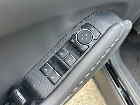 Used 2025 Ford Mustang Mach-E Select image 13