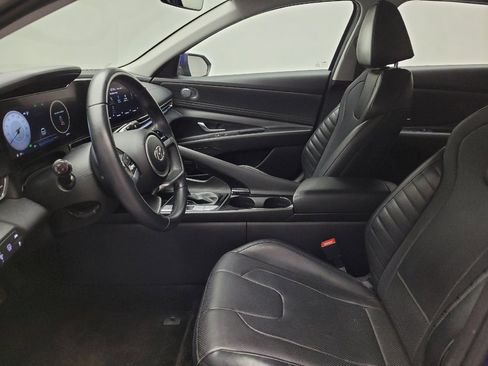 Used 2022 Hyundai Elantra Limited w/ Cargo Package FWD image 17