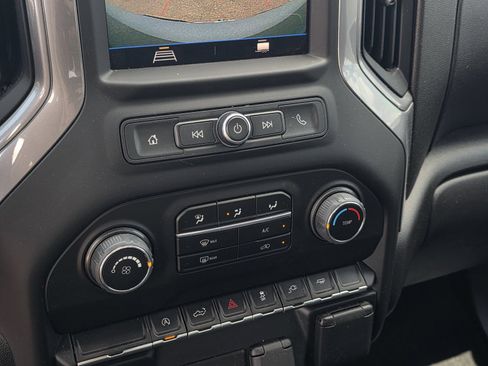 Used 2022 Chevrolet Silverado 1500 Custom RWD image 14