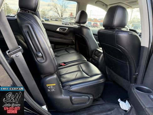 Used 2019 Nissan Pathfinder SL image 9