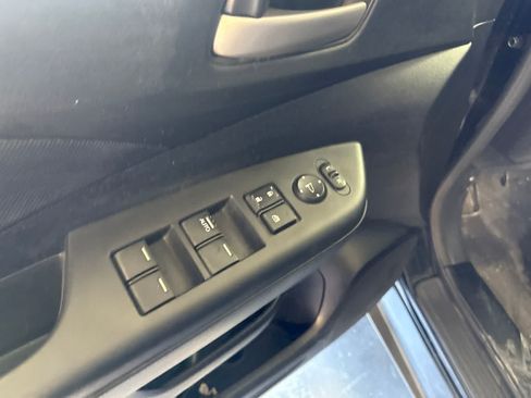 Used 2016 Honda CR-V LX image 16