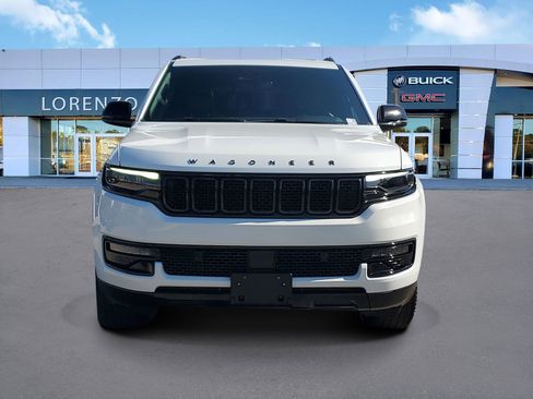 Used 2023 Jeep Wagoneer Series II image 2